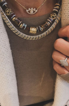 COLLIER SHONA
