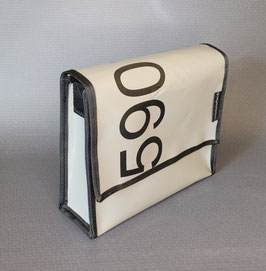 Tasche aus LkW-Plane