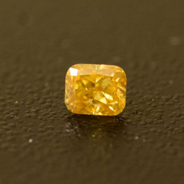 0,12 ct, Fancy Deep Yellow, (I1), Radiant, IGI Certified