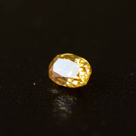 0,19 ct, Fancy Deep Orangy Yellow, (SI2), Oval, IGI Certified