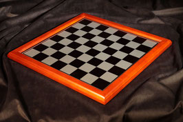 Schachbrett Spielfeld in silber/schwarz mit Massivholzrahmen kirschbaumfarben