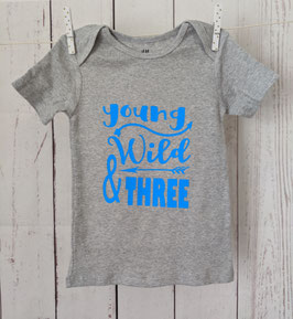 Birthday Shirt - Young Wild and Three - blau auf graumeliert 98