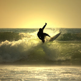 Glasbild Surfer Sundowner