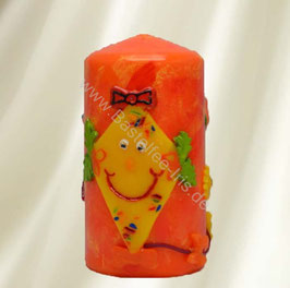 Kerze mit Herbstmotiven
