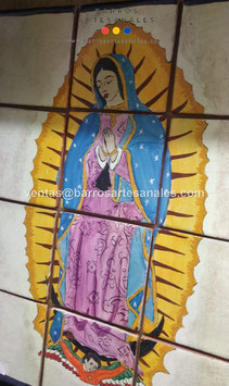 Virgen de Guadalupe Pintada y Horneada en Azulejo Artesanal tipo Tlalavera  sin realces de 10.5x10.5