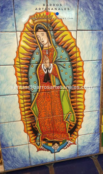 Virgen de Guadalupe Pintada y Horneada en Azulejo Artesanal tipo Tlalavera  sin realces de 10.5x10.5 MODELO FA - 040