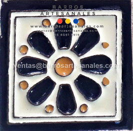RWBA804BP: Azulejo Talavera  Realzado sobre Balnco Puro  Especial Pintado a Mano.