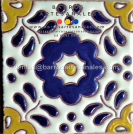 RWBA742: Azulejo Talavera  Realzado sobre Balnco Puro  Especial Pintado a Mano.