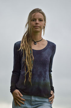 Shirt dark universe
