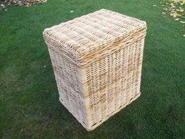 Truhe, Aussteuertruhe, Allzwecktruhe aus Rattan, hell naturfarbig