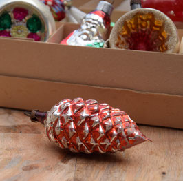 Dennenappel donkeroranje (7981)