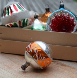 Kerstbal zilver/oranje, gesuikerde krullen (8042)