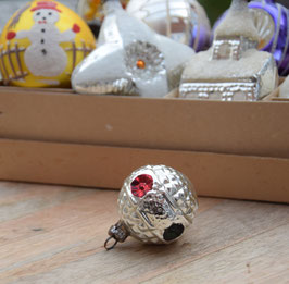 Lampion zilver reliëf, rood/groen (7786)