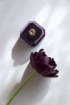 RINGBOX ACHTECK , FARBE DEEP PLUM