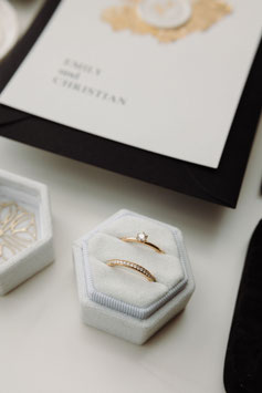 RINGBOX SECHSECK,  FARBE WEISS - Samt matt