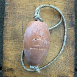 HandWERTseife mit roter Tonerde (240g) B-Ware, an der Hamburger Schnur