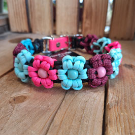 Halsband Blümchen mint-fuchsia