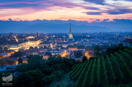 Panorami 18 - Panorama dalla collina sulla città al tramonto