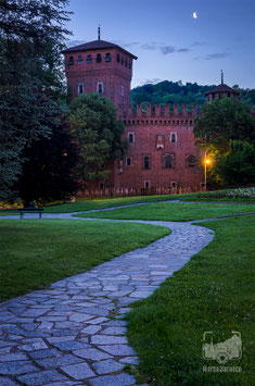 Parchi e giardini 4b - Il Borgo Medievale e la luna