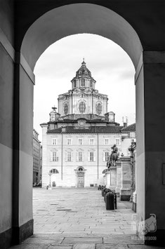 Bianco e nero 5b - Vista sulla Chiesa di San Lorenzo