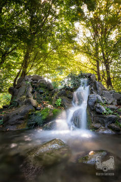 Parchi e giardini 10b - Una cascata nel Giardino Roccioso
