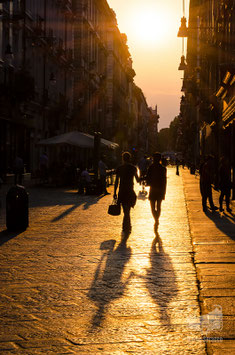 La città 17- Via Garibaldi al tramonto