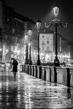 Bianco e nero 1b - L'eleganza di Torino sotto la pioggia
