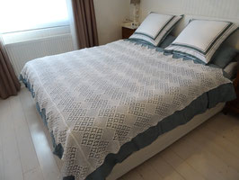 Handgefertigtes Plaid aus der Dordogne mit Rautenmuster (6B)