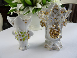 1 von 2 Hochzeitsvasen antike Vasen Globe de Mariees Porzellan Goldmontour (L)