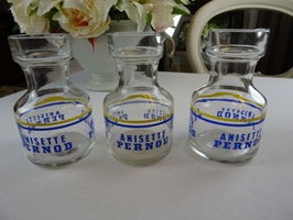 1 von 3 Wasserkaraffe Anis Pernod Pastis blau/gelb Pressglas Frankreich (L)