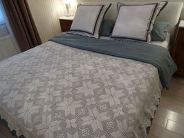 Handgefertigtes Plaid mit Sternenmuster (8 D)