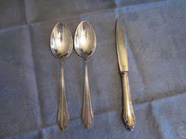 3er Set versilbertes Besteck (2 Löffel & 1 Messer)