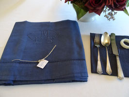 Laken in dunkelblau mit Monogramm "MR" (17B)