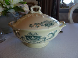 Hübsche alte Soupiere - creme/grün (152L)