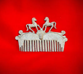 Pettine etrusco con cavalli