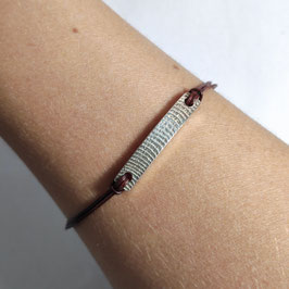 BRACELET texturé sur cordon cuir