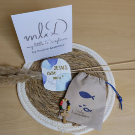 Kleines Geschenk zur Erstkommunion "Jesus liebt dich"