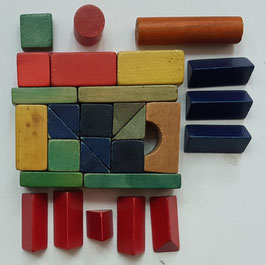 29 antike Bausteine bunt