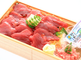 まぐろづくしのちらし寿司弁当