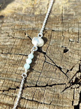 Zartes Silber Armband mit mini Muschel Hälfte und Aquamarin