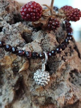 Granat  Kette mit Brombeere