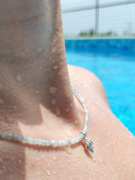 Sommer Kollektion *Mini Muschel an einer Aquamarin Kette*