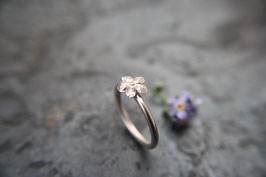 Vergissmeinnicht Ring mit einer Blüte