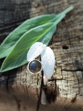 Neu Salbei Ring mit zwei Blättern und Labradorith