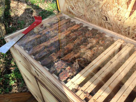 █ Abdeckfolie BienenHaus"