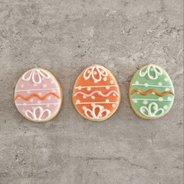 Osterkekse mit Vanillemürbeteig und Royal Icing