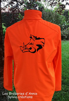 Veste softshell manches longues tête de sanglier orange fluo