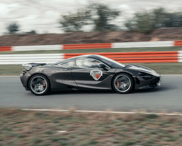 2 bis 50 Runden McLaren 720S selber fahren, + Renntaxi Co Pilot, Oschersleben