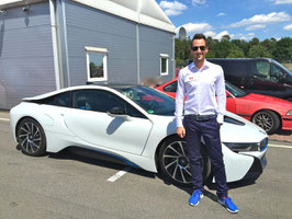 BMW i8 Hybrid Benzin Elektro Sportwagen mieten