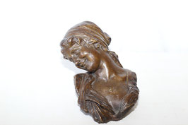 Buste de femme en Bronze signé Galbusieri